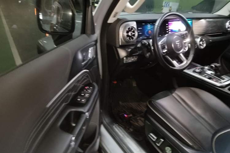 Used Tank 300 2021 City Edition 2.0T—Truly Stylish Driver Seat
