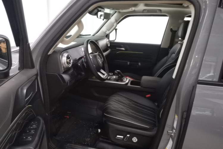Used Tank 300 2021 Off-Road Edition 2.0T Challenger Driver Seat
