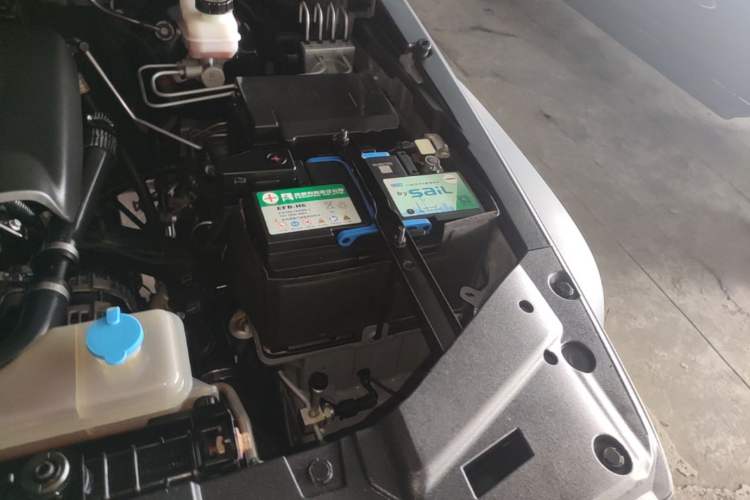 Used Tank 300 2021 Off-Road Edition 2.0T Challenger Engine Bay Left