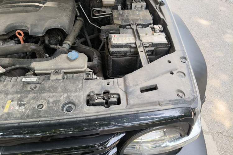 Used Tank 300 2021 Off-Road Edition 2.0T Conqueror Engine Bay Left