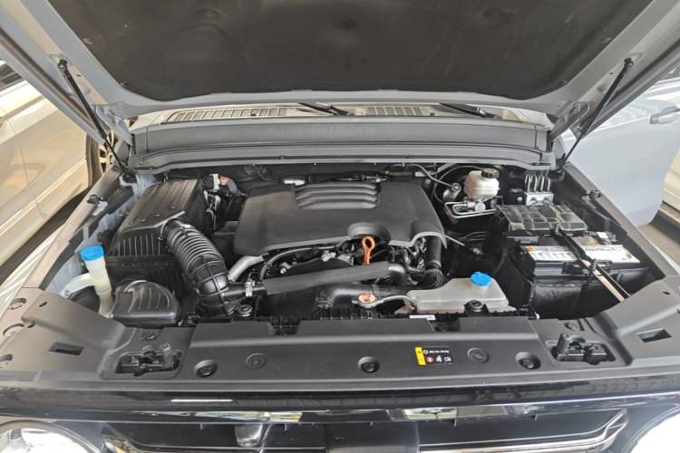 Used Tank 300 2021 City Edition 2.0T—Truly Stylish Engine Bay