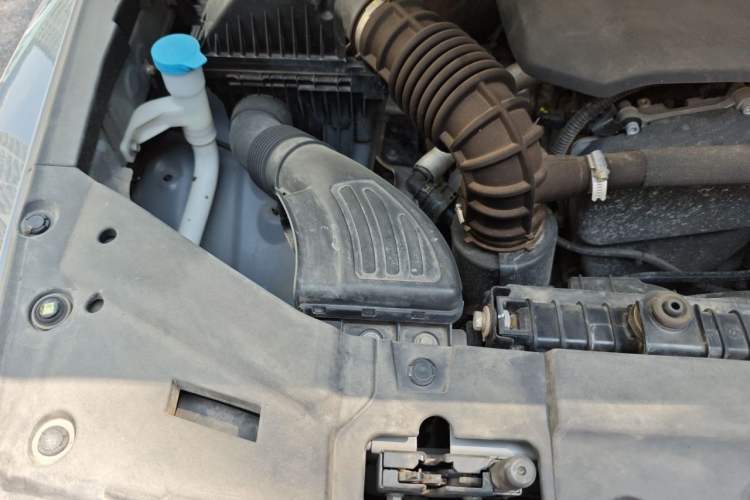 Used Tank 300 2021 City Edition 2.0T—Truly Stylish Engine Bay Right