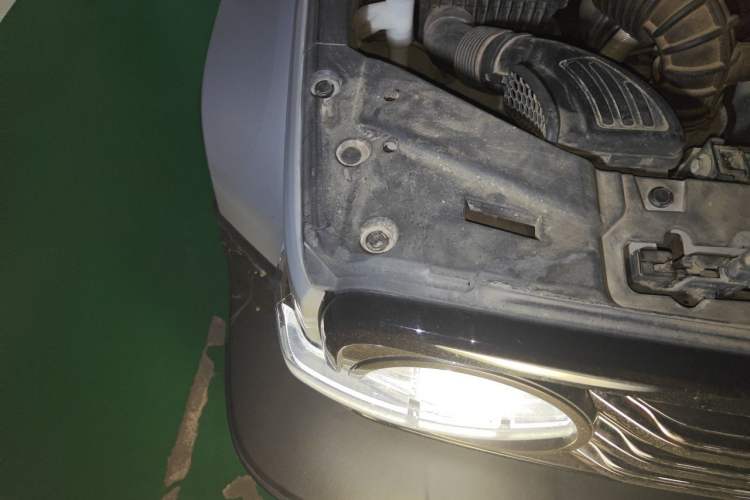 Used Tank 300 2021 City Edition 2.0T—Truly Stylish Engine Bay Right