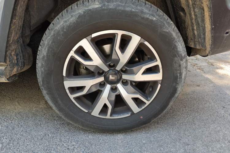 Used Tank 300 2021 City Edition 2.0T—Truly Stylish Exterior 4