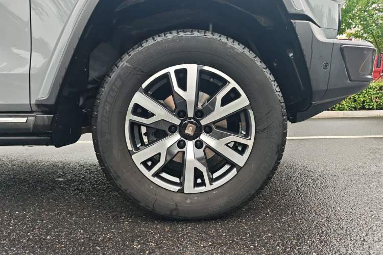 Used Tank 300 2021 City Edition 2.0T—Truly Stylish Exterior 5