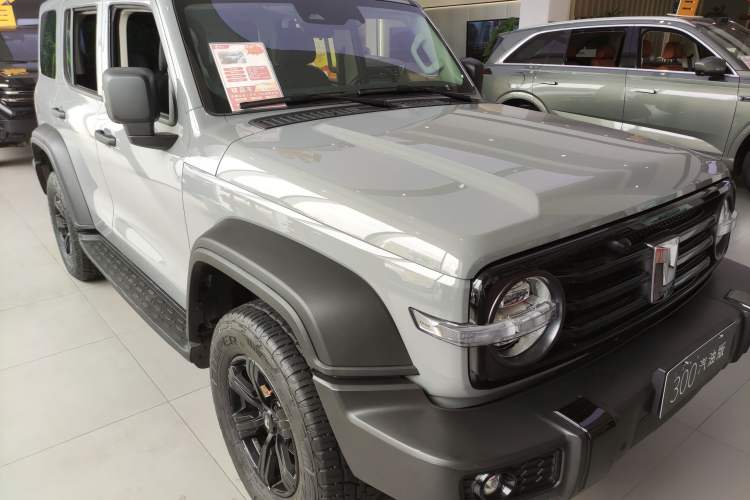 Used Tank 300 2021 Off-Road Edition 2.0T Conqueror Front Right 45 Deg