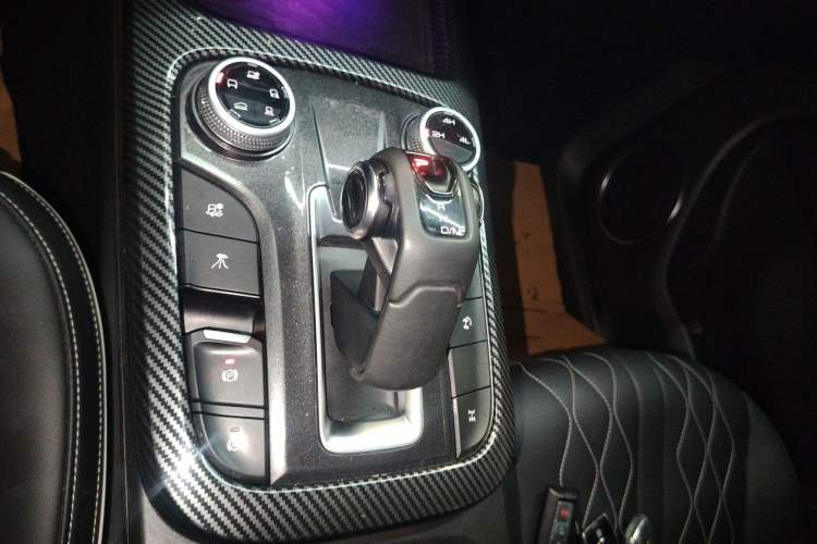 Used Tank 300 2021 Off-Road Edition 2.0T Challenger Gear Lever