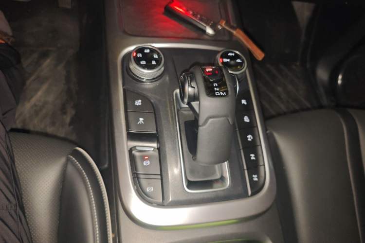 Used Tank 300 2021 Off-Road Edition 2.0T Conqueror Gear Lever