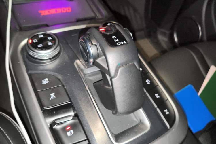Used Tank 300 2021 Off-Road Edition 2.0T Conqueror Gear Lever