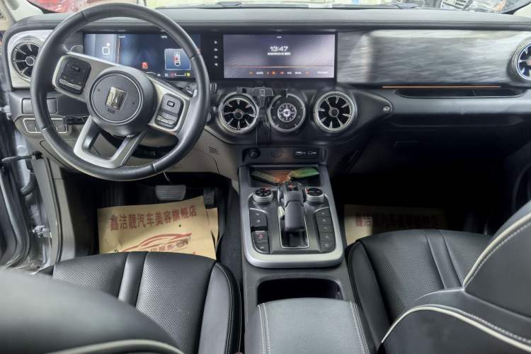 Used Tank 300 2021 City Edition 2.0T—Truly Stylish Interior 1