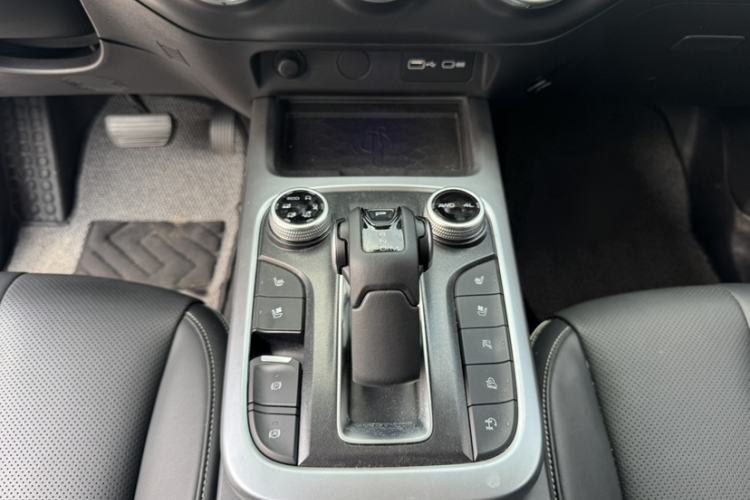 Used Tank 300 2021 City Edition 2.0T Essential Model Interior 3
