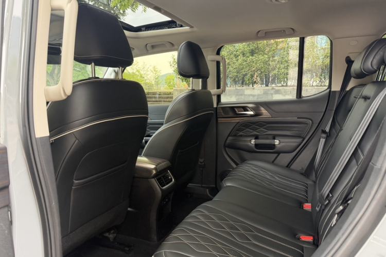 Used Tank 300 2021 Off-Road Edition 2.0T Challenger Interior 3