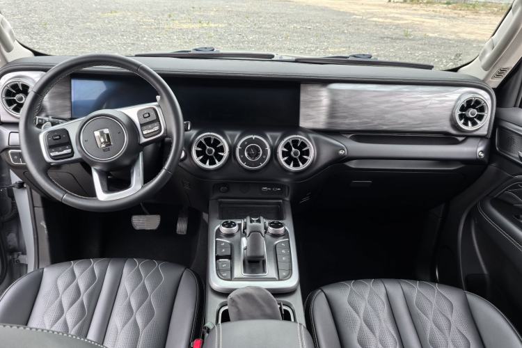 Used Tank 300 2021 Off-Road Edition 2.0T Challenger Interior 3