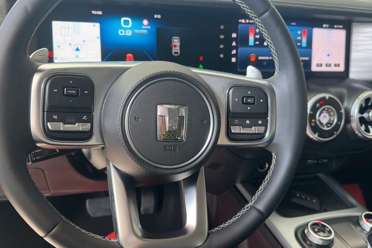 Used Tank 300 2021 City Edition 2.0T—Truly Stylish Interior 4