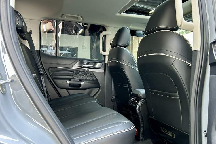 Used Tank 300 2021 Off-Road Edition 2.0T Conqueror Interior 5