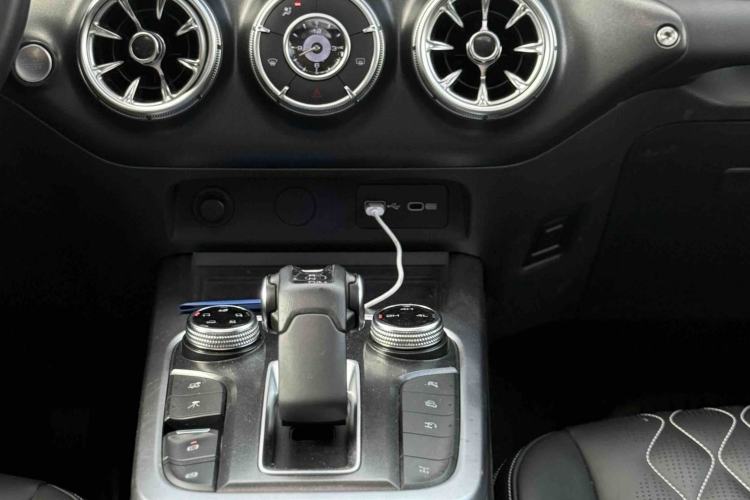 Used Tank 300 2021 Off-Road Edition 2.0T Challenger Interior 6