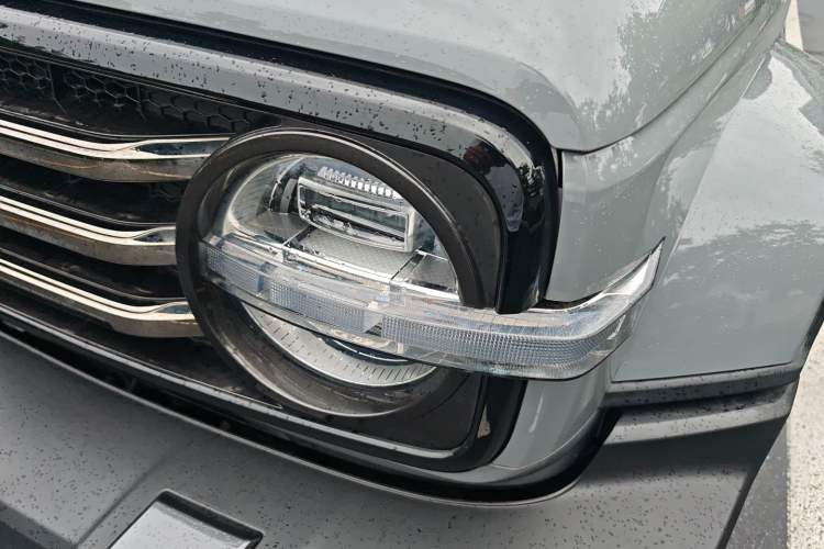 Used Tank 300 2021 City Edition 2.0T—Truly Stylish Left Front Headlight