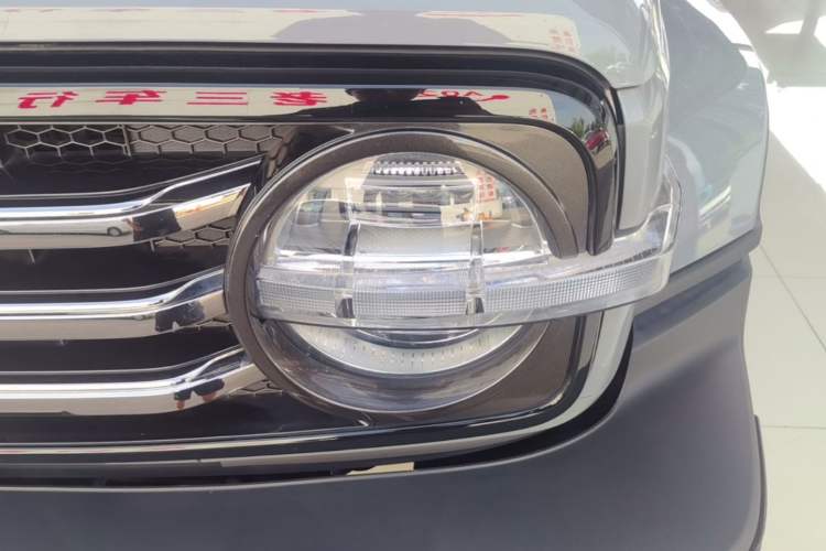 Used Tank 300 2021 City Edition 2.0T—Truly Stylish Left Front Headlight