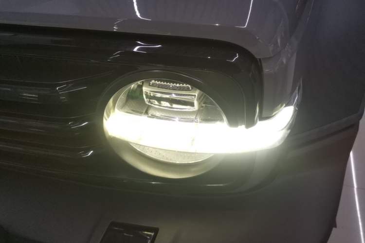 Used Tank 300 2021 Off-Road Edition 2.0T Challenger Left Front Headlight