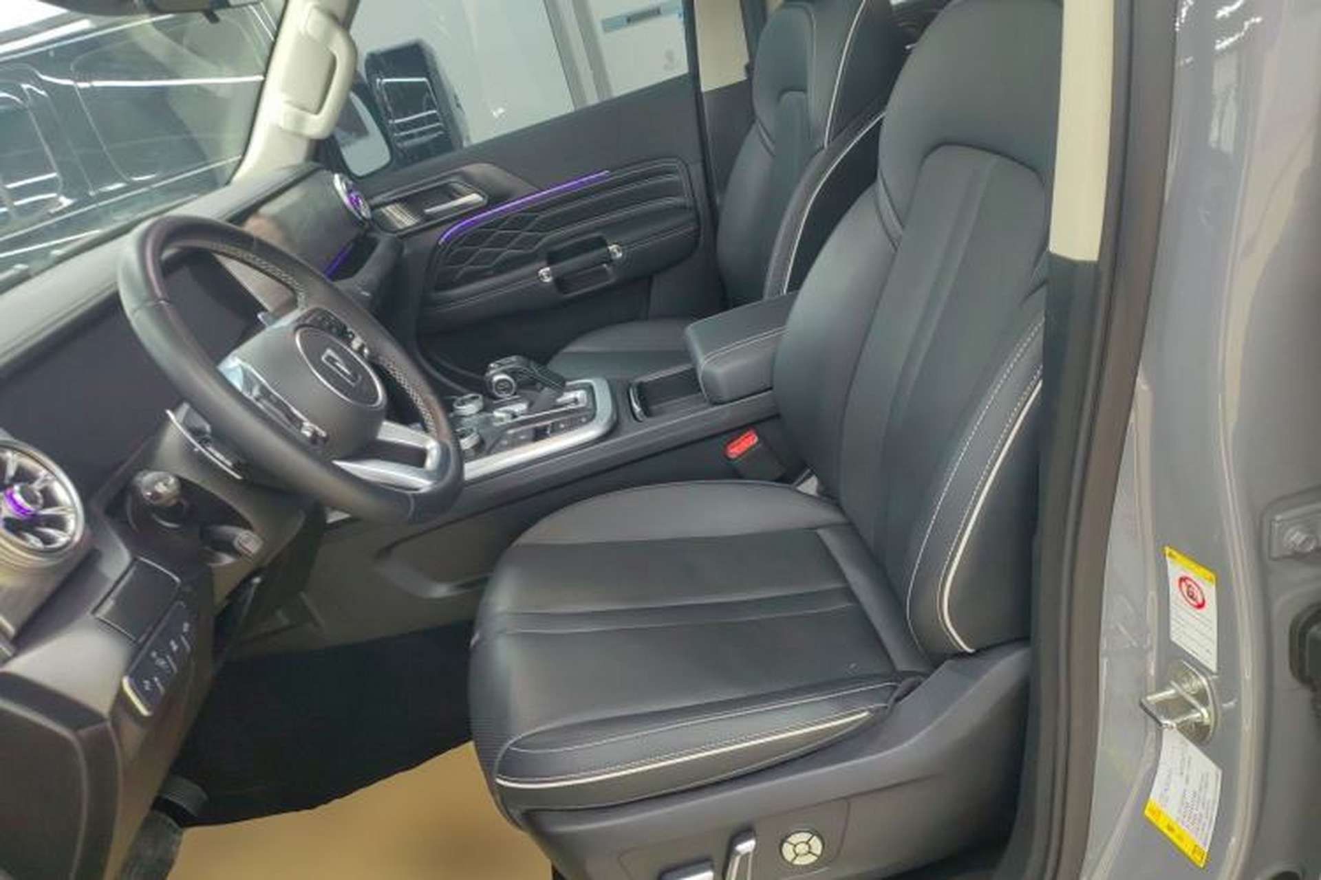 Used Tank 300 2021 Off-Road Edition 2.0T Conqueror Left Front Seat