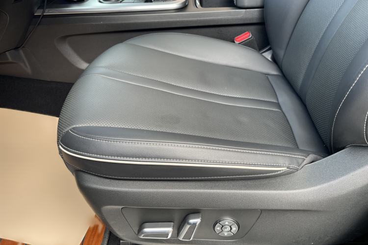 Used Tank 300 2021 Off-Road Edition 2.0T Conqueror Left Front Seat