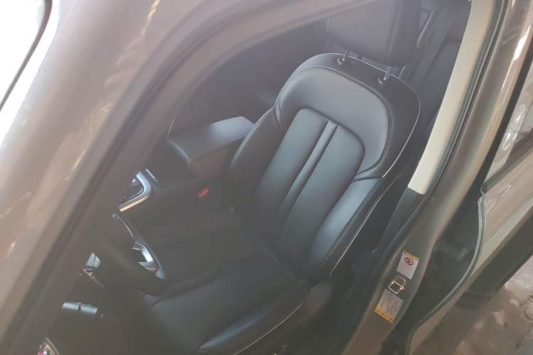Used Tank 300 2021 Off-Road Edition 2.0T Conqueror Left Front Seat