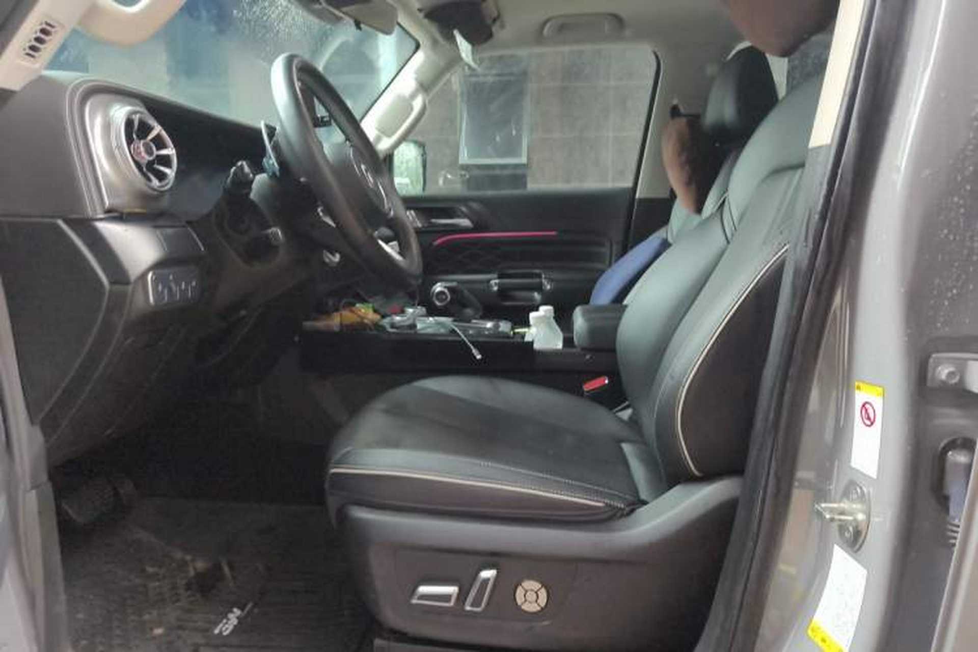 Used Tank 300 2021 Off-Road Edition 2.0T Conqueror Left Front Seat