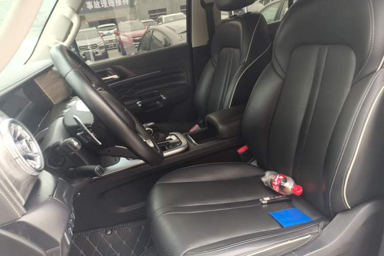 Used Tank 300 2021 Off-Road Edition 2.0T Conqueror Left Front Seat