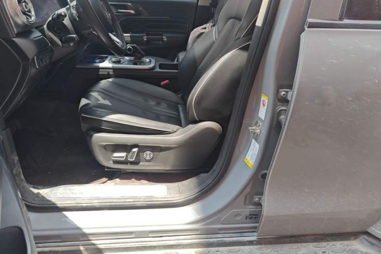 Used Tank 300 2021 Off-Road Edition 2.0T Conqueror Left Front Seat