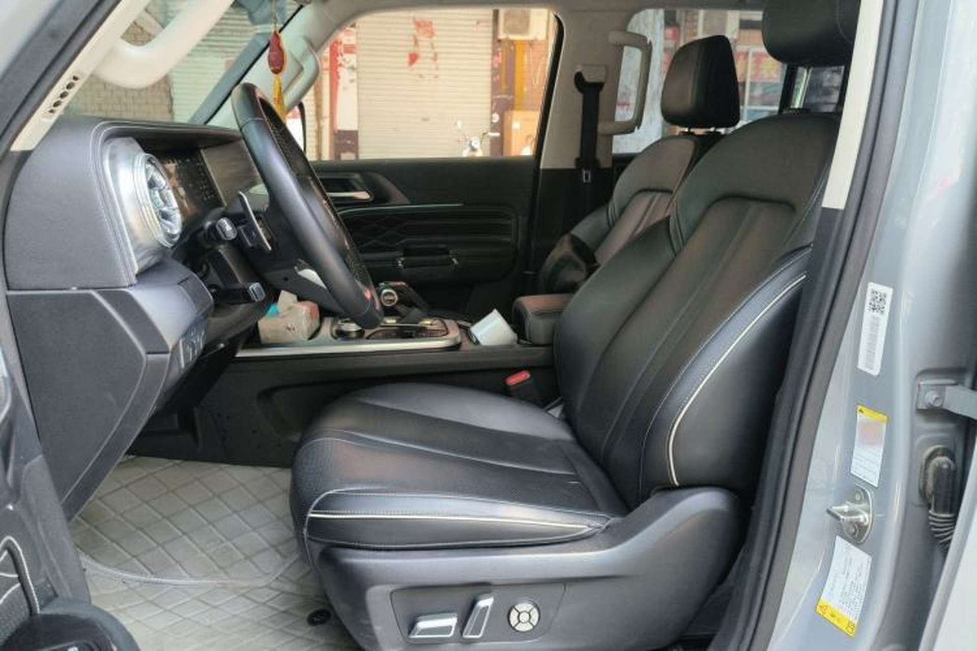 Used Tank 300 2021 Off-Road Edition 2.0T Conqueror Left Front Seat