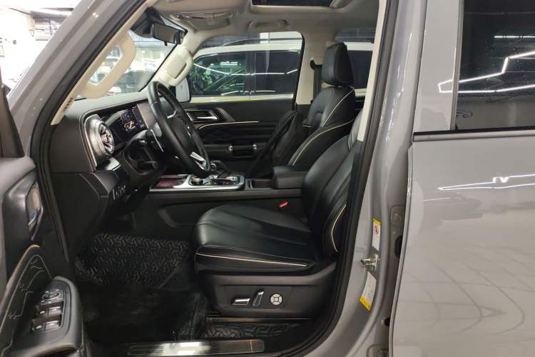 Used Tank 300 2021 Off-Road Edition 2.0T Conqueror Left Front Seat