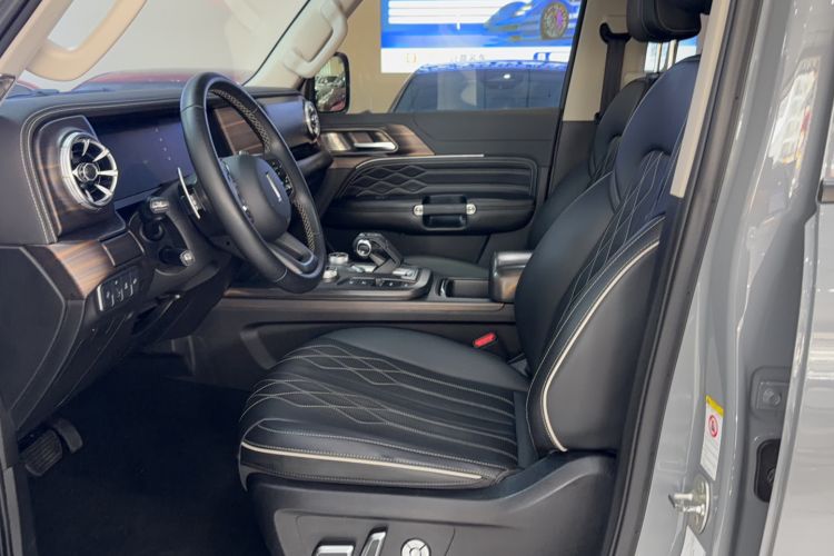 Used Tank 300 2021 Off-Road Edition 2.0T Challenger Left Front Seat