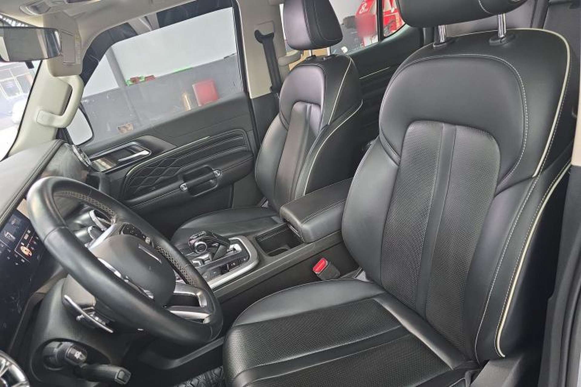 Used Tank 300 2021 Off-Road Edition 2.0T Conqueror Left Front Seat