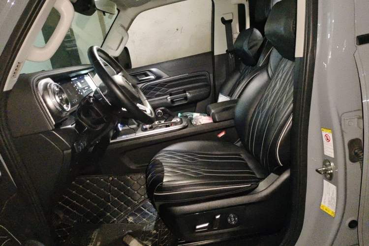 Used Tank 300 2021 Off-Road Edition 2.0T Challenger Left Front Seat