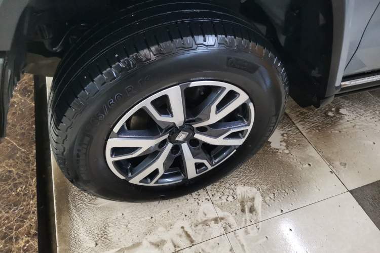 Used Tank 300 2021 City Edition 2.0T—Truly Stylish Left Front Wheel Hub