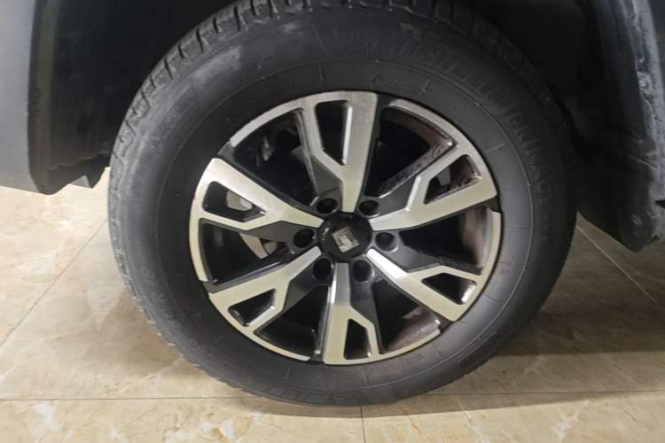 Used Tank 300 2021 City Edition 2.0T—Truly Stylish Left Front Wheel Hub
