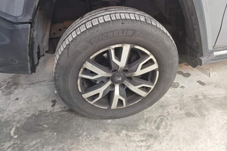 Used Tank 300 2021 City Edition 2.0T—Truly Stylish Left Front Wheel Hub