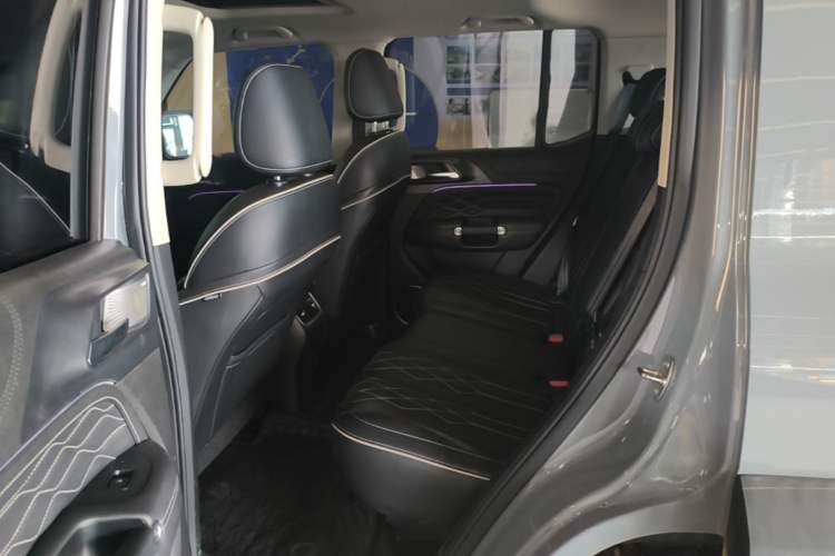 Used Tank 300 2021 Off-Road Edition 2.0T Challenger Left Rear Seat