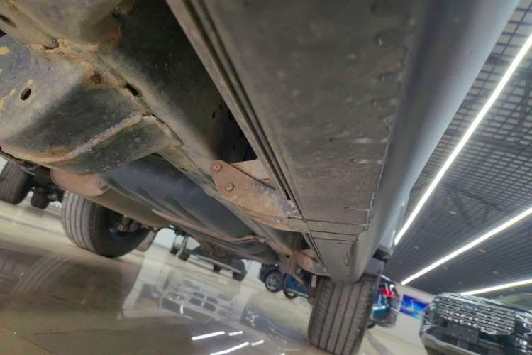 Used Tank 300 2021 City Edition 2.0T—Truly Stylish Left Side Sill