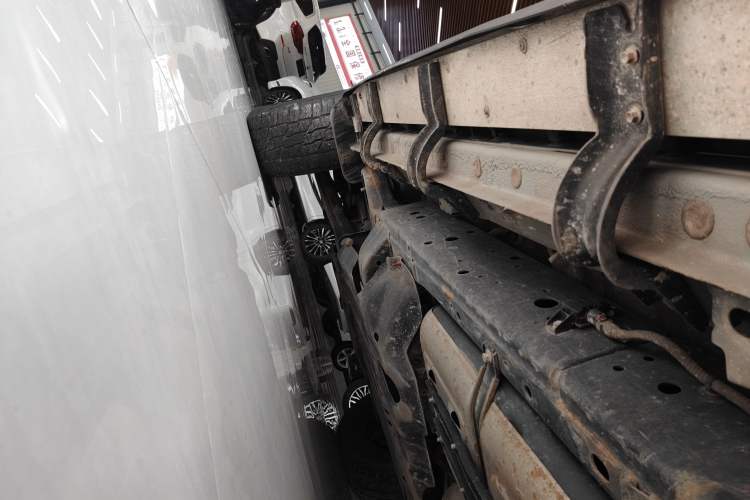 Used Tank 300 2021 Off-Road Edition 2.0T Conqueror Left Side Sill