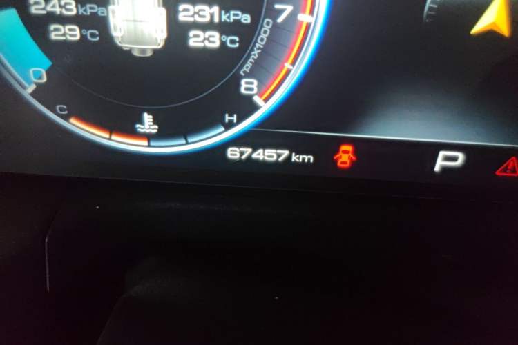 Used Tank 300 2021 Off-Road Edition 2.0T Conqueror Odometer Close Up
