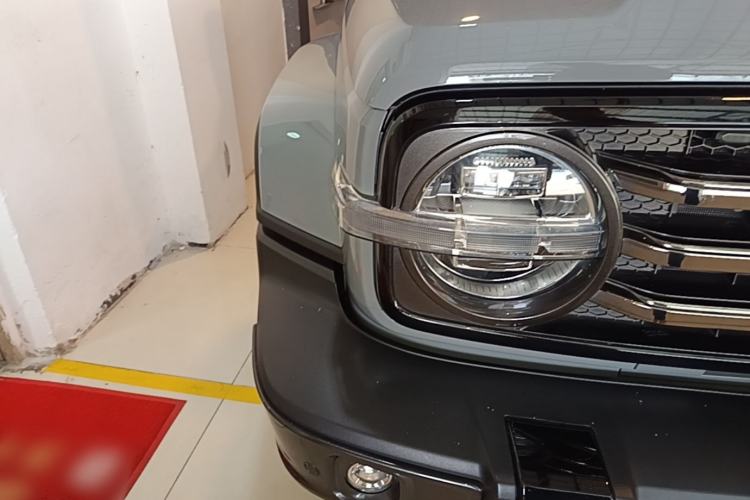 Used Tank 300 2021 City Edition 2.0T—Truly Stylish Right Front Headlight