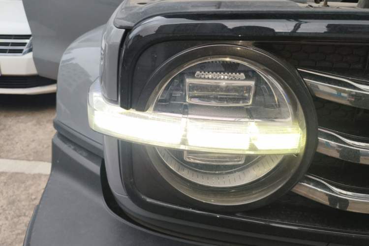 Used Tank 300 2021 City Edition 2.0T—Truly Stylish Right Front Headlight