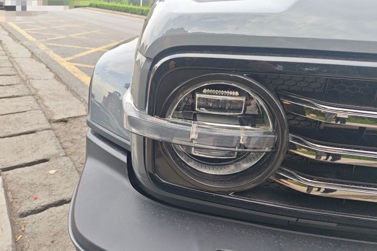 Used Tank 300 2021 City Edition 2.0T—Truly Stylish Right Front Headlight