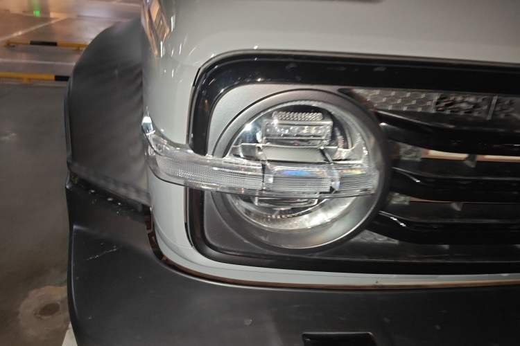 Used Tank 300 2021 Off-Road Edition 2.0T Challenger Right Front Headlight
