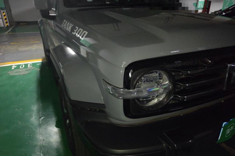 Used Tank 300 2021 City Edition 2.0T—Truly Stylish Right Front Headlight