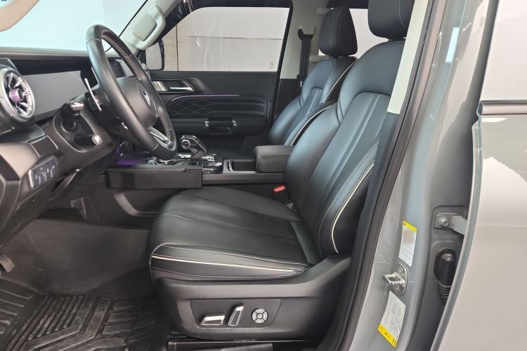 Used Tank 300 2021 Off-Road Edition 2.0T Conqueror Right Front Seat