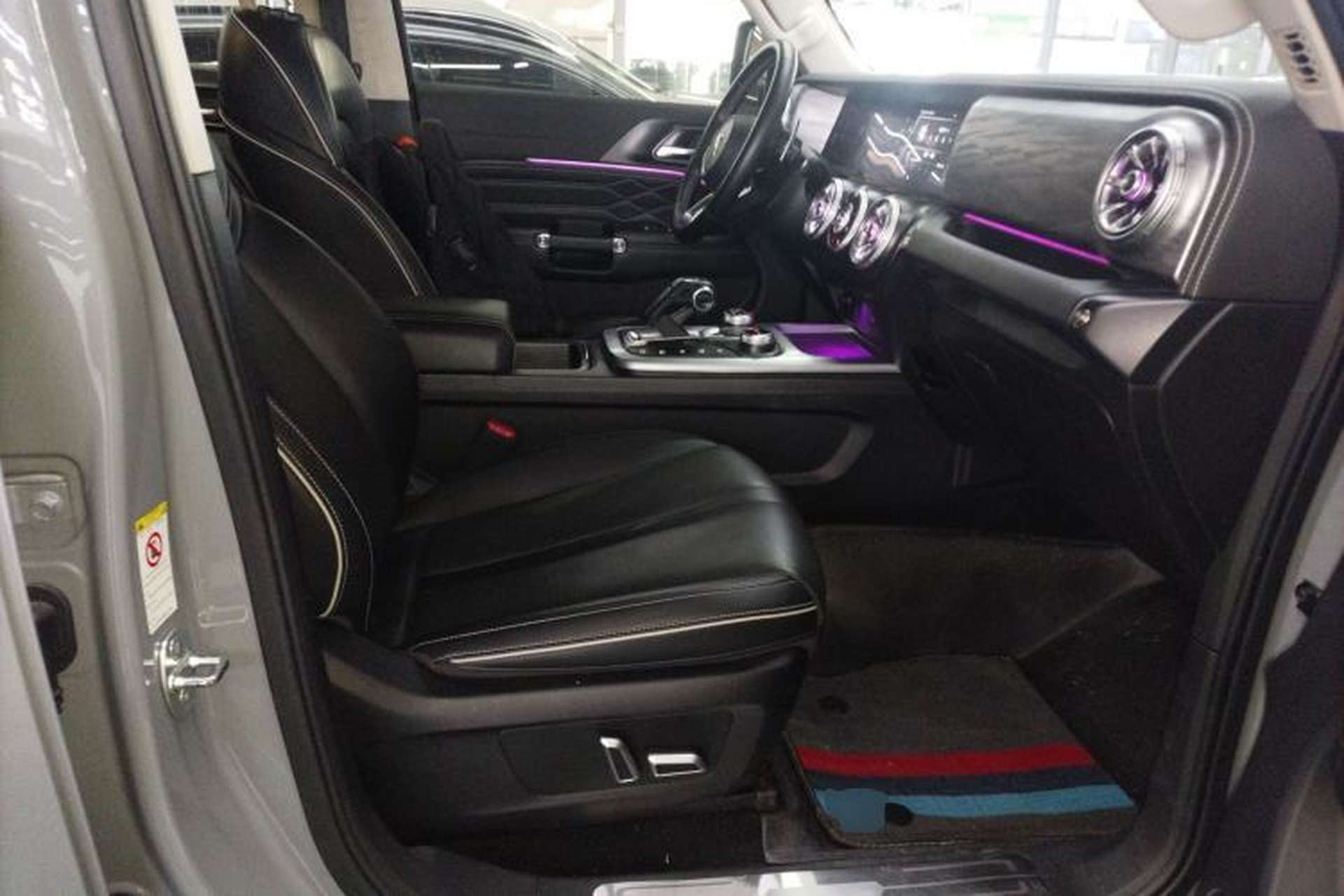 Used Tank 300 2021 City Edition 2.0T—Truly Stylish Right Front Seat