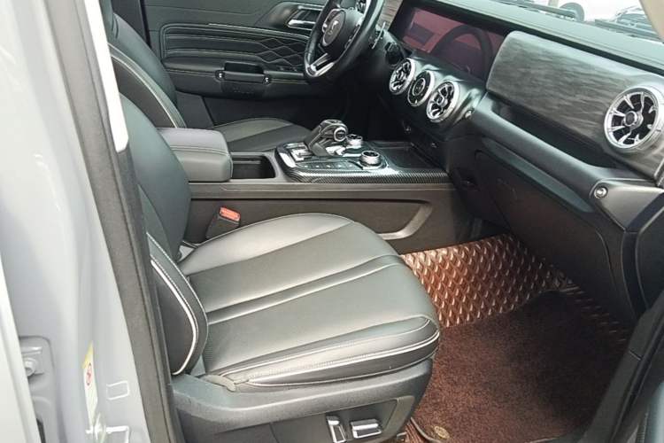 Used Tank 300 2021 Off-Road Edition 2.0T Conqueror Right Front Seat