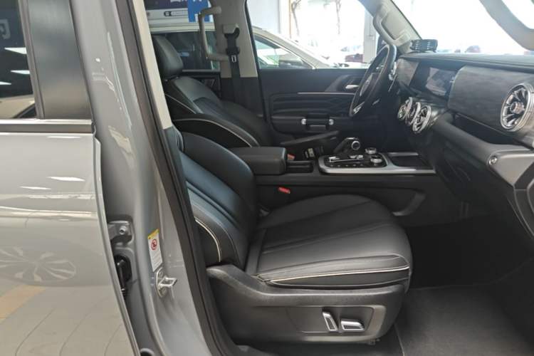 Used Tank 300 2021 City Edition 2.0T—Truly Stylish Right Front Seat